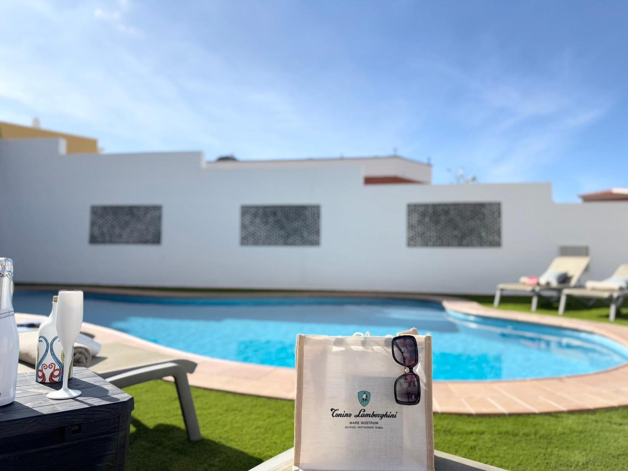 Villa Amorio A Spacious Modern Getaway With A Private Heated Pool & Sea Views Costa Adeje  Exterior photo
