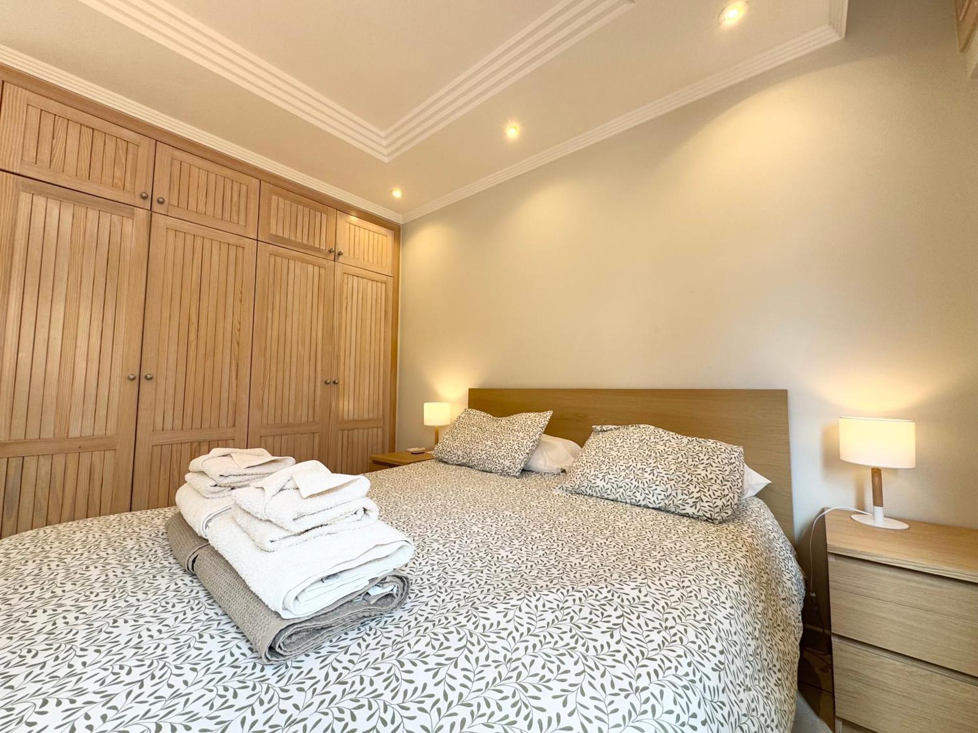 Villa Amorio A Spacious Modern Getaway With A Private Heated Pool & Sea Views Costa Adeje  Exterior photo